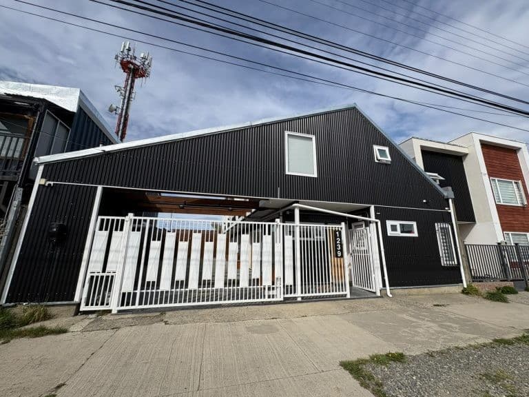 Five-unit apartment complex, O’Higgins, Puerto Natales