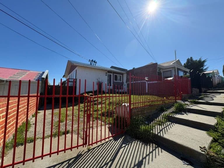 Three-bedroom house, south Punta Arenas